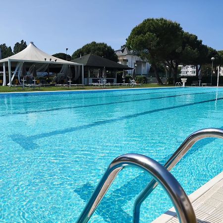 Hotel Falcone Lignano Sabbiadoro Exteriér fotografie