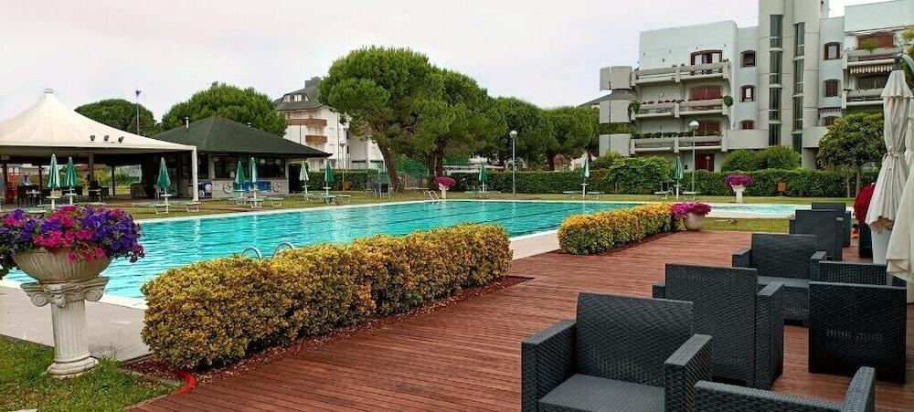 Hotel Falcone Lignano Sabbiadoro Exteriér fotografie