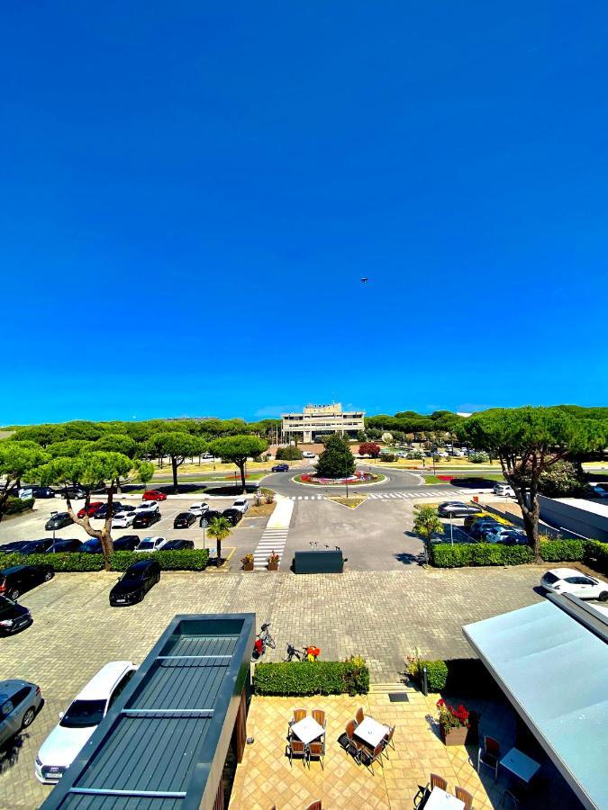 Hotel Falcone Lignano Sabbiadoro Exteriér fotografie