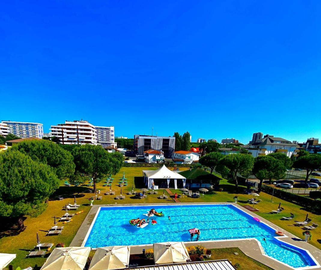 Hotel Falcone Lignano Sabbiadoro Exteriér fotografie