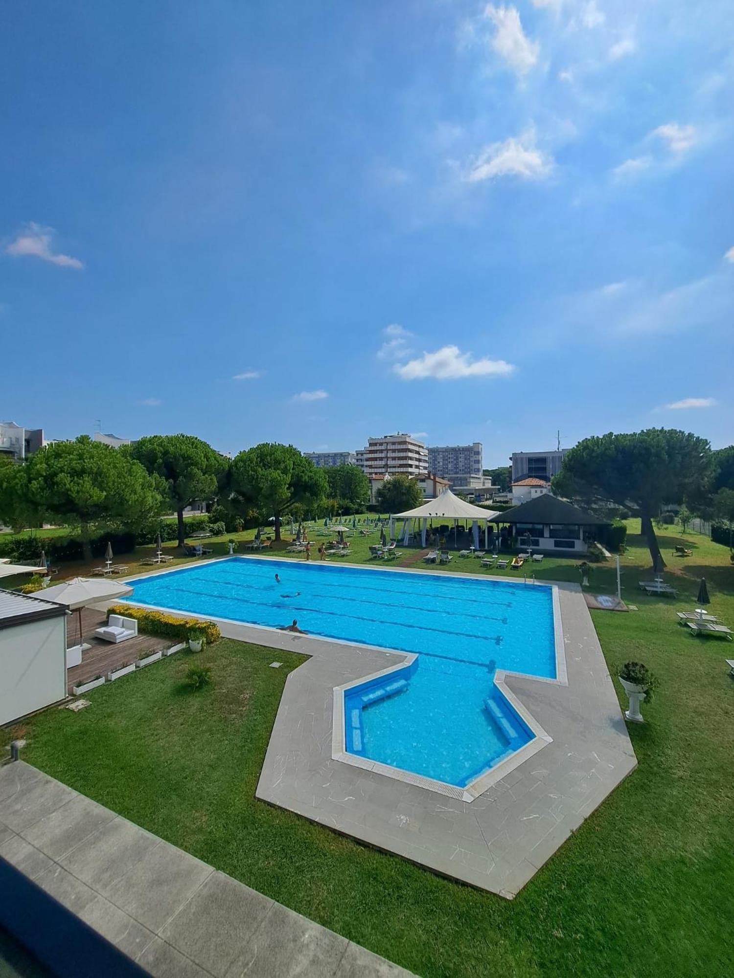 Hotel Falcone Lignano Sabbiadoro Exteriér fotografie